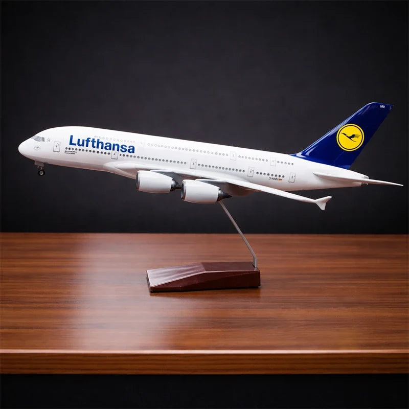 Lufthansa Airbus A380 Modell im Maßstab 1:160