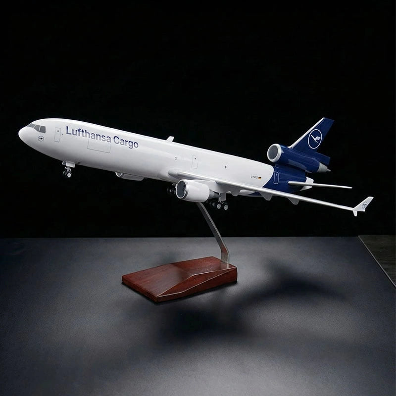 McDonnell Douglas MD-11 1:130 Scale