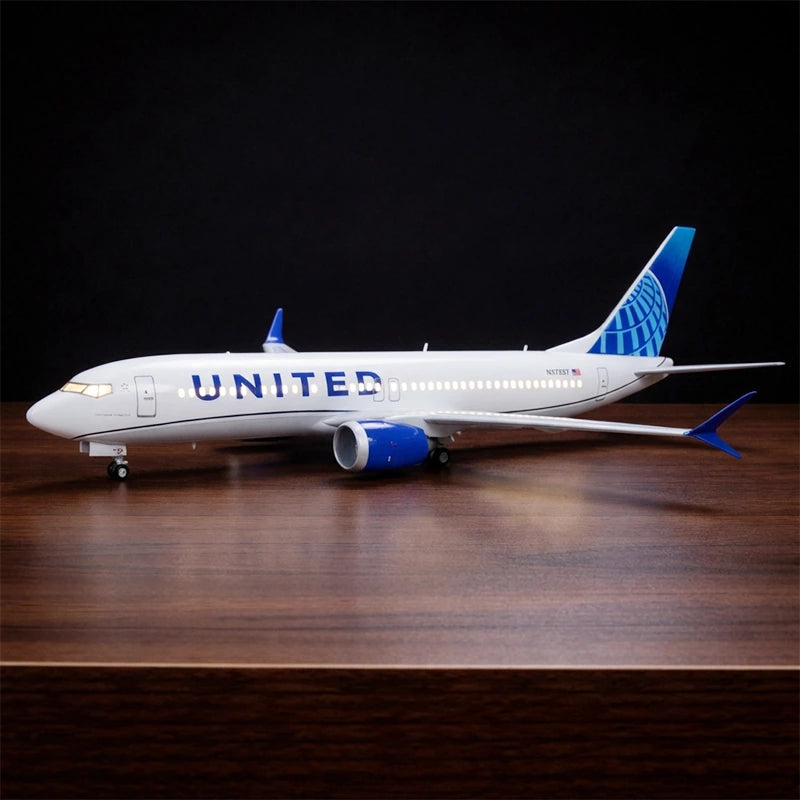 United Airlines Boeing 737 1:85 Scale