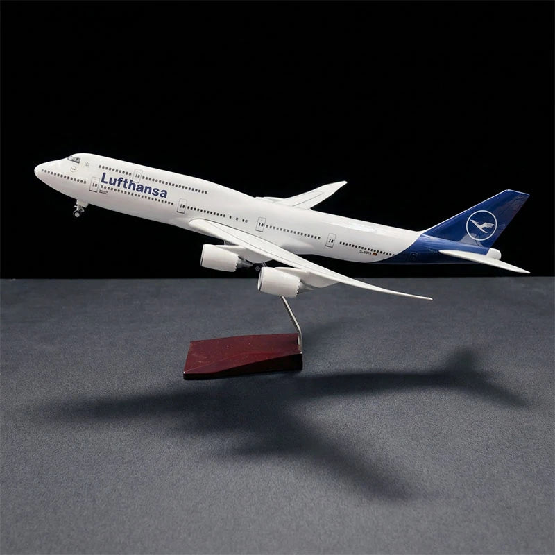 Lufthansa Boeing 747-8 1:160 Scale