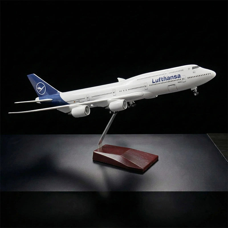 Lufthansa Boeing 747-8 1:160 Scale