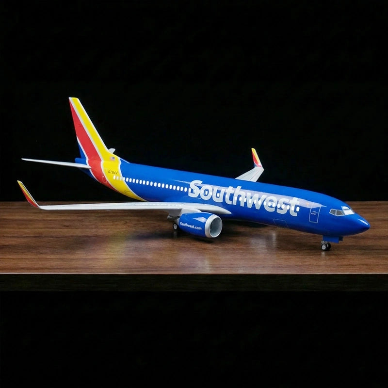 Southwest Airlines Boeing 737-800 1:85 Scale