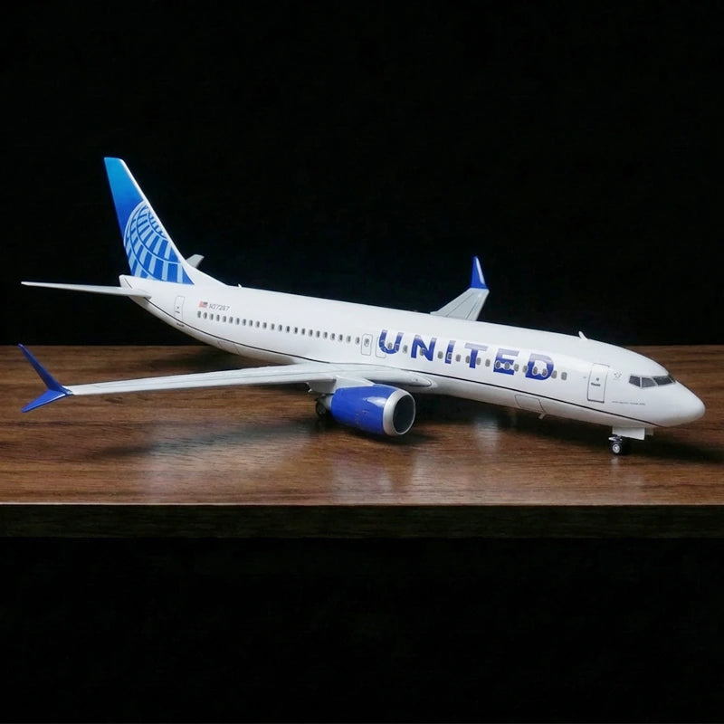 United Airlines Boeing 737 1:85 Scale