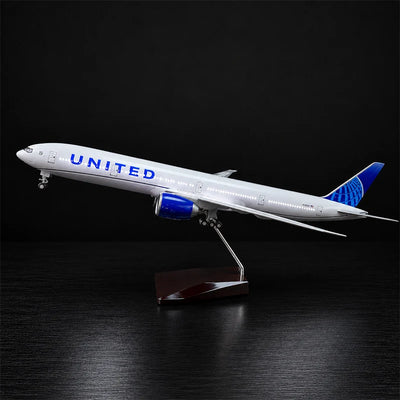 United Airlines Boeing 787 Dreamliner 1:130 Scale