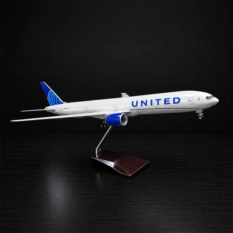 United Airlines Boeing 787 Dreamliner 1:130 Scale