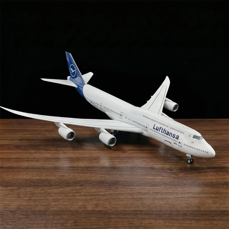 Lufthansa Boeing 747-8 1:160 Scale