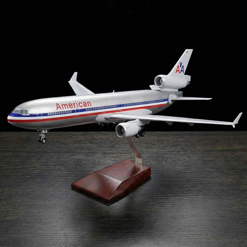 McDonnell Douglas MD-11 1:130 Scale