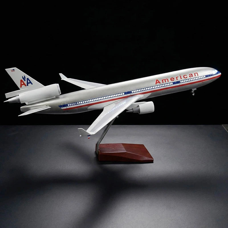 McDonnell Douglas MD-11 1:130 Scale