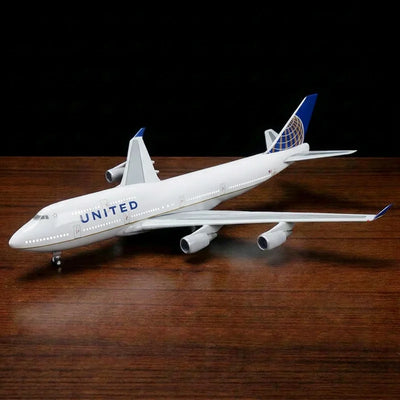 United Airlines Boeing 747 1:150 Scale
